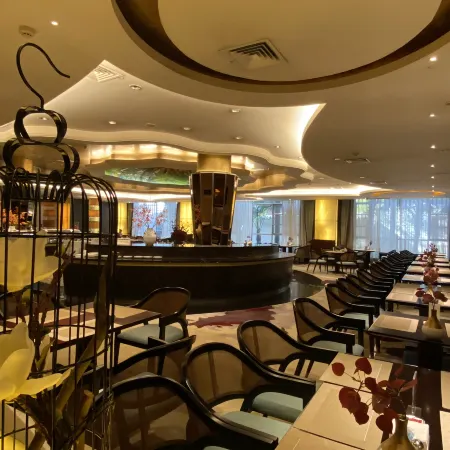 Lushe Hotel