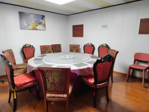 Qamdo Yimei Quality Hotel