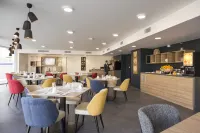 Appart'hôtel Odalys City - Le Mans Centre Palais des Congrès - breakfast