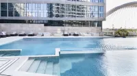 深セン国際会展センタークラウンプラザホテル - インフィニティプール
