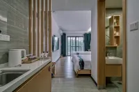 Yabo Hotel - balcony