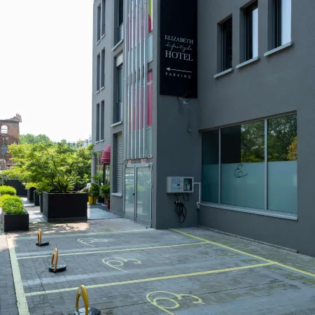 Elizabeth Lifestyle Hotel