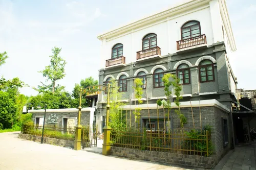 Yulou Homestay (Yaowan Scenic Area)