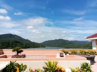 Baihua Resort Hotel Hotels near Huashang College of Guangdong University of Business Studies