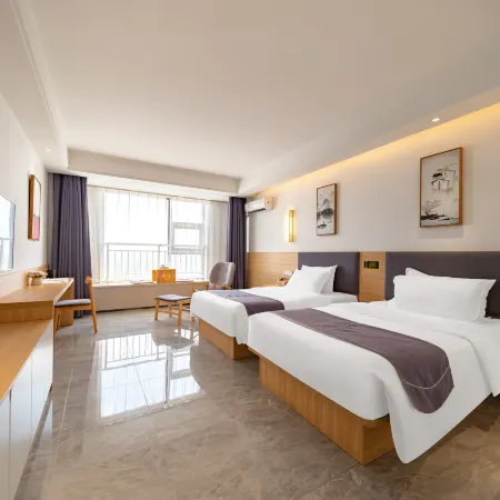 Shanhe Puyin Hotel (Xinyang East high speed railway station store)