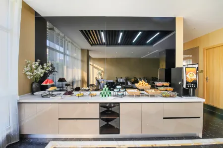 GELI Hotel (Linyi Pingyi Yinhua Road) Отели рядом со станцией Pingyi Railway Station