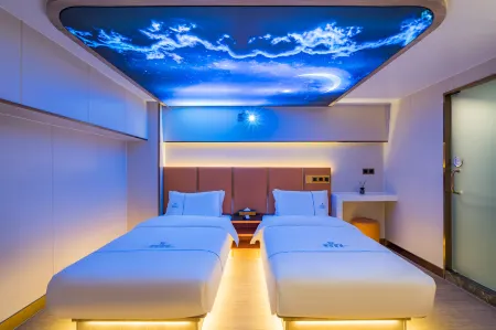 Dequan Luxury Hotel (Chaoyang High speed Railway Station Shilibao Subway Station Branch) Отели рядом с достопримечательностью «Xinglong Wilderness Park»