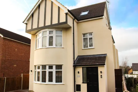 Viridian Apartments in West Finchley Serviced Apartments Отели в г. Барнет