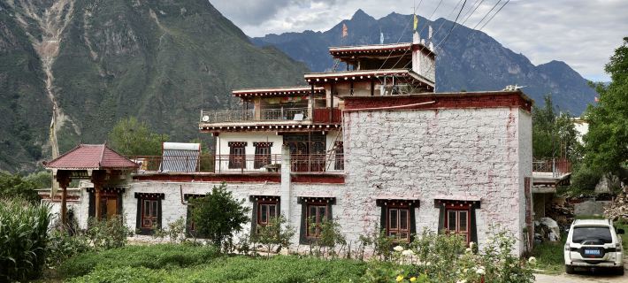 Danba E'qie Time Tibetan House Chinese Inn Hotels in Danba