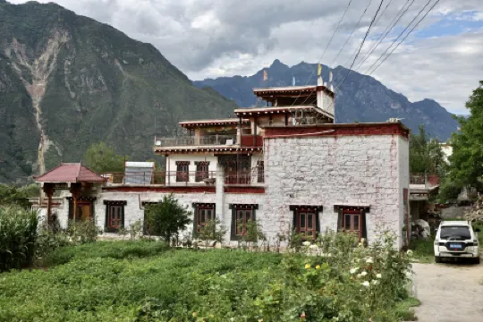 Danba E'qie Time Tibetan House Chinese Inn