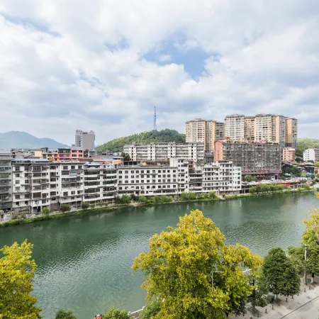 Haiyou Hotel (Fuyang Funing Bus Terminal)