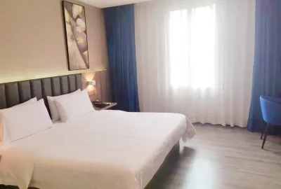 7 Days Premium Hotel (Zigong Bus Terminal) Hotels in Zigong Bus Terminal/Sichuan University of Science & Engineering