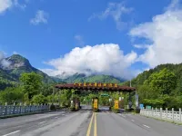 Tiantangzhai Colorful Holiday Hotel - 2-Star