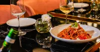 Gate Twenty Two Boutique Hotel - sarapan