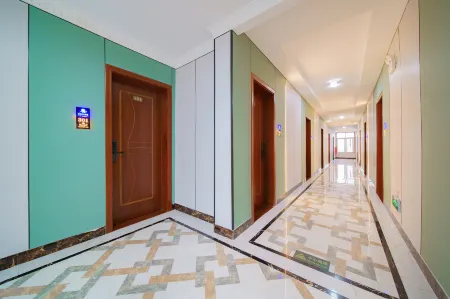 Baiyuntian Hotel Отели в г. Жуюань