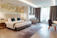 RUS Hotel & Convention Hotels in Uthai District