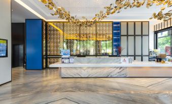 Yayuan Qianhai Hotel (Shenzhen Mawan Subway Station Branch)