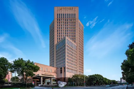 New Century Hotel Pudong Shanghai Отели рядом с достопримечательностью «Gaodong Ecological Garden»