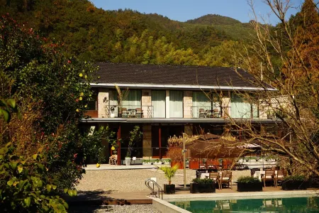 yisuyimyi Отели рядом с достопримечательностью «Lin'an Museum»