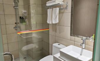 Homeinn Ripple Yun Hotel (Changle Zhenghe Subway Station Shiyang International City)