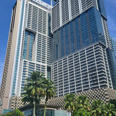 The Platinum Suites 2 KL by Whitfield