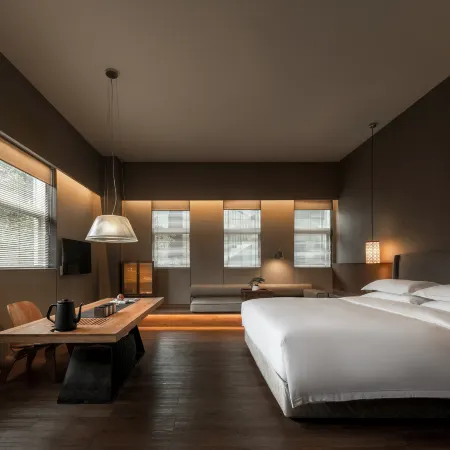 the Hidden Place Hotel Отели рядом с достопримечательностью «Глобальный центр «Новый век»»