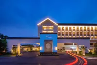 Radisson Blu Resort Wetland Park Wuxi Hotels in Dangkou Ancient Town Scenic Area