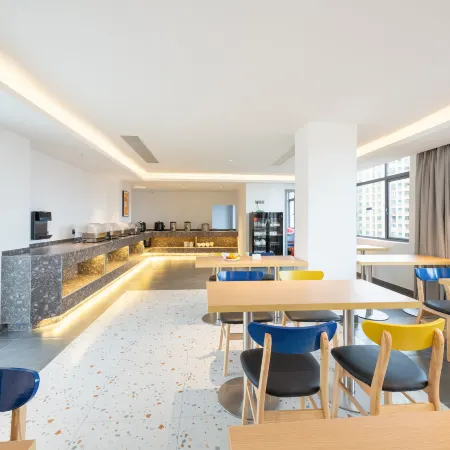 7Days Inn Hotel (Ganzhou Xingguo Central Garden)