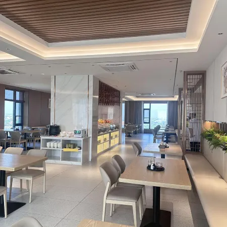 LC International Hotel