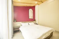 Yiningju Homestay