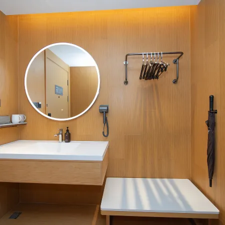 Quanji Hotel (Kaifeng Wansui Mountain Qingming Shangheyuan Branch)n Branch)