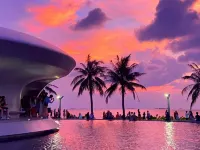 Haikou Golden Century Hotel (Guomao Center Friendship Sunshine City Store)