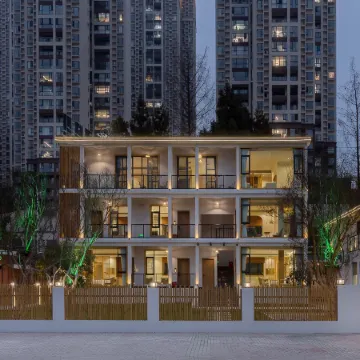 Tranquil Maple Residence Embracing Nature View Resort