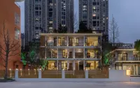 Tranquil Maple Residence Embracing Nature View Resort Отели рядом с достопримечательностью «Binhe Tianjie»
