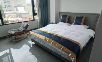 Luoping Huaqing Yueshe Homestay