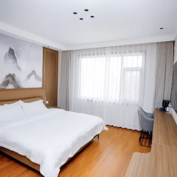 Qiu County Jiacheng Hotel
