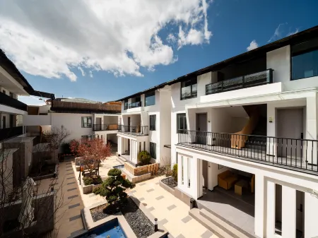 Shangri-La Lisi Man guishi gong yang Homestay