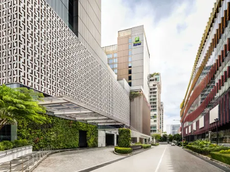 Holiday Inn Express Singapore Katong Отели рядом с достопримечательностью «Block 18 HDB Dover Crescent»