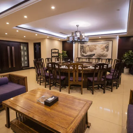 Yishuiyan Hotel
