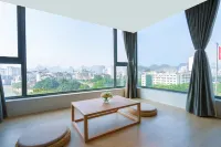LiCLOUDS HOTEL (Guilin Two Rivers and Four Lakes Xiangshan Park)