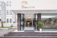 Chengdu Junxuan Hotel (Xindu Petroleum University) Hotels near Xindu Automobile Central Station