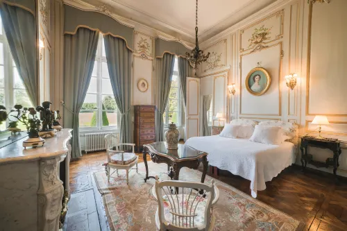 Château de Boucéel - Mont Saint Michel Hotel di Saint-Laurent-de-Terregatte