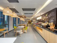 Four Seasons Huatong Hotel (Tonglu City Center Branch)