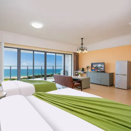 Selection. Seaview Apartment (Hailing Island Poly Shili Yintan Branch)