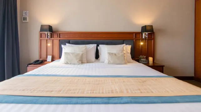 ห้องแกรนด์ดีลักซ์ เตียงใหญ่ 1 เตียง