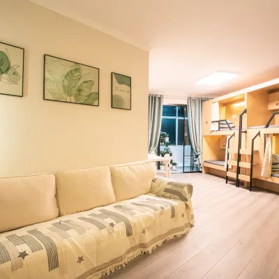 Simple Stone Youth Hostel Các khách sạn gần Khu nghỉ dưỡng Evergreen