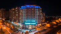 Xinglong Hotel (Golmud Railway Station & Kunlun Park Branch)