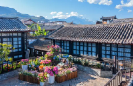 Haitang Bay Resort Pillow Mountain Xigu Snow Mountain View Garden Beauty Villa