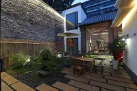 Shaner Cloud Garden Hotel (Luoyi Ancient City Lijingmen Shizi Street Branch)