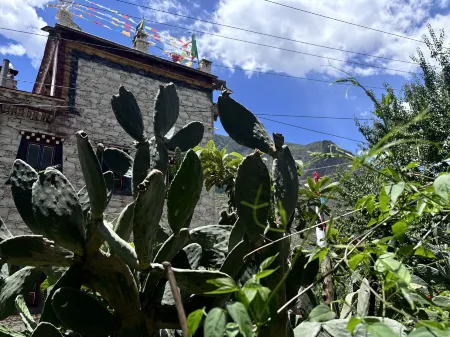 Danba Zhuoma's Homestay